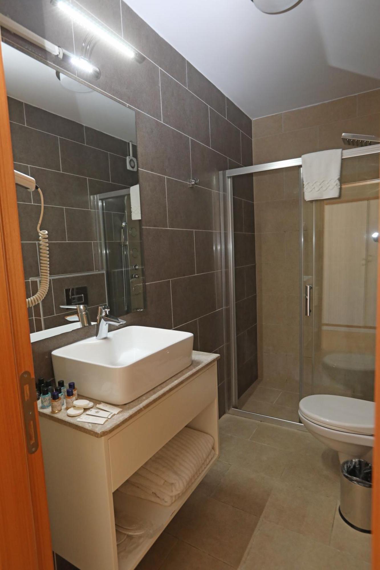 Mezzo Hotel Istanbul Ngoại thất bức ảnh