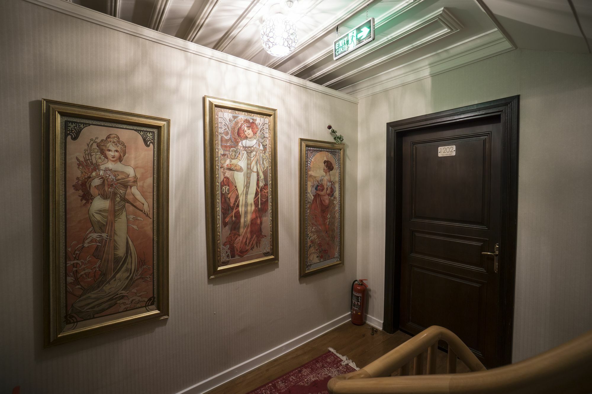 Mezzo Hotel Istanbul Ngoại thất bức ảnh
